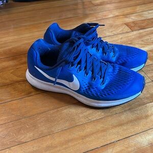 Men’s Nike running sneaker
